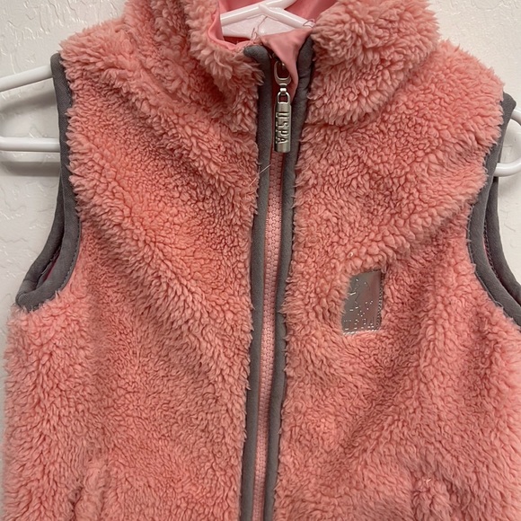 U.S. POLO ASS. Vest - Picture 3 of 8